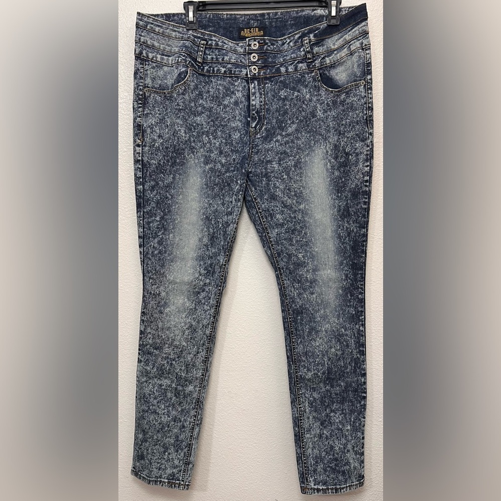 NWOT Be-Girl Acid Light Wash Skinny Jeans w/ Triple Buttom Closure size 22